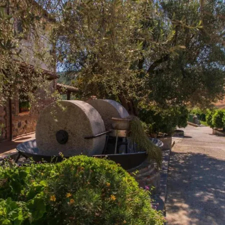 Trappeto Vecchio Lantgård