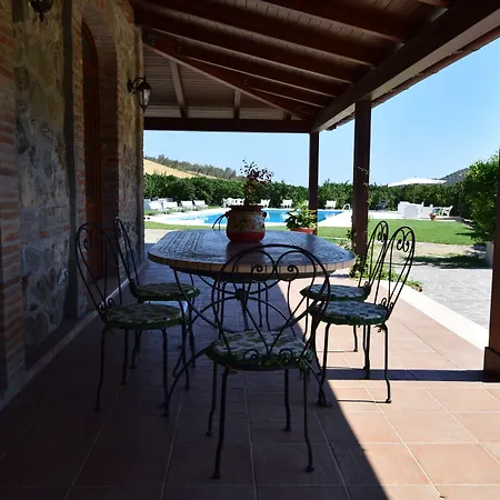 Trappeto Vecchio ファームステイ San Demetrio Corone