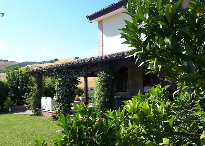 ファームステイ Trappeto Vecchio San Demetrio Corone