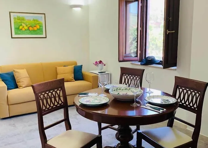 ファームステイ Trappeto Vecchio San Demetrio Corone